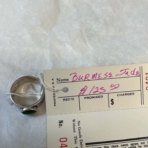 Burmese Jade Ring - Picture 12 of 15